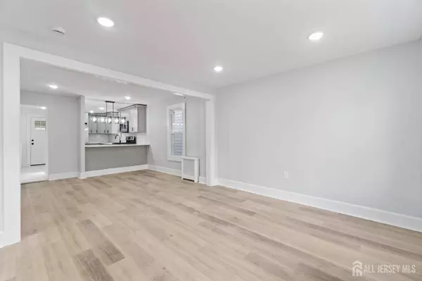 326 Ogden ST, Orange, NJ 07050