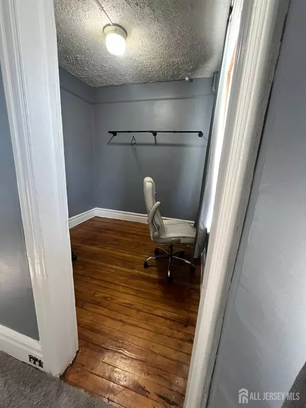 85-87 Montgomery AVE, Irvington, NJ 07111