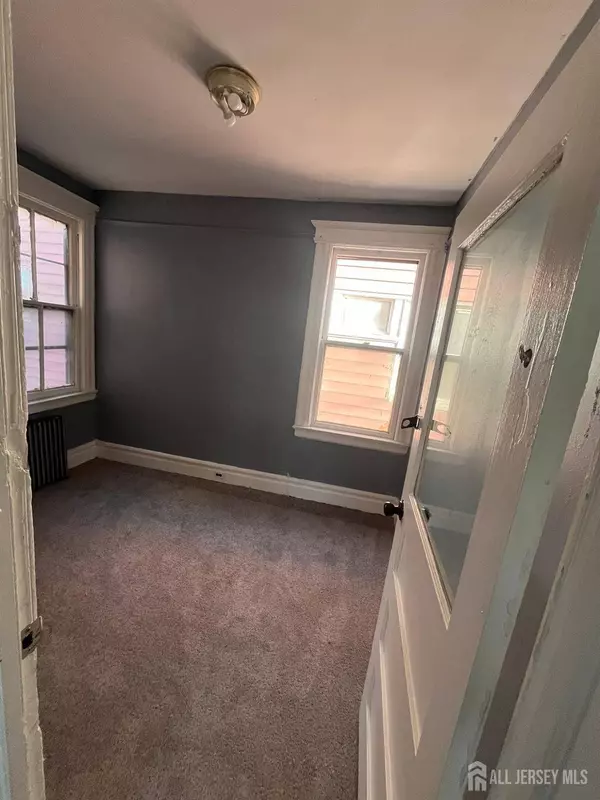 85-87 Montgomery AVE, Irvington, NJ 07111