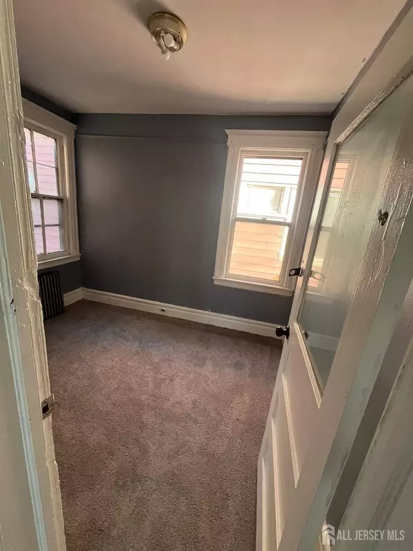 85-87 Montgomery AVE, Irvington, NJ 07111