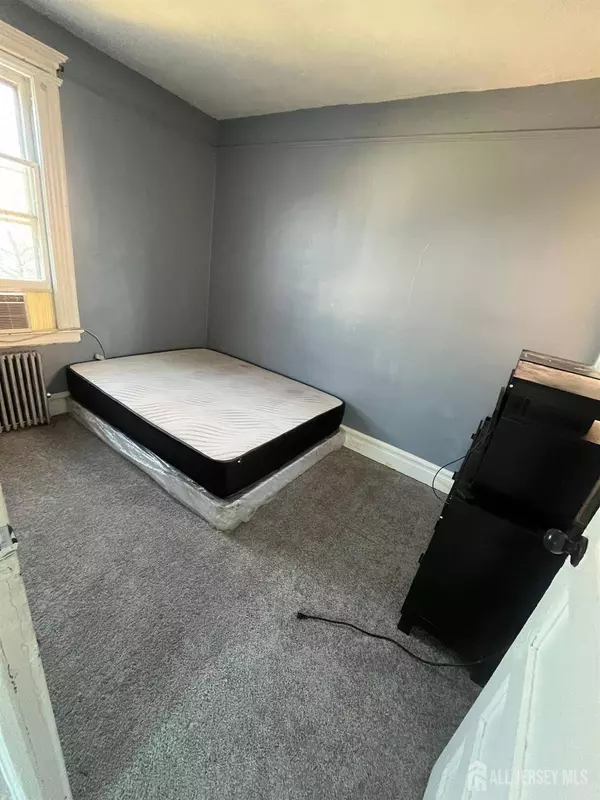 85-87 Montgomery AVE, Irvington, NJ 07111