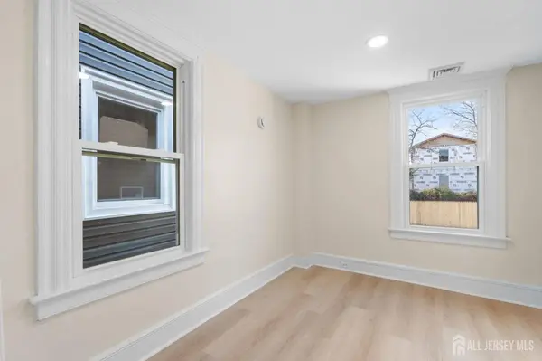 125 Brookside AVE, Irvington, NJ 07111