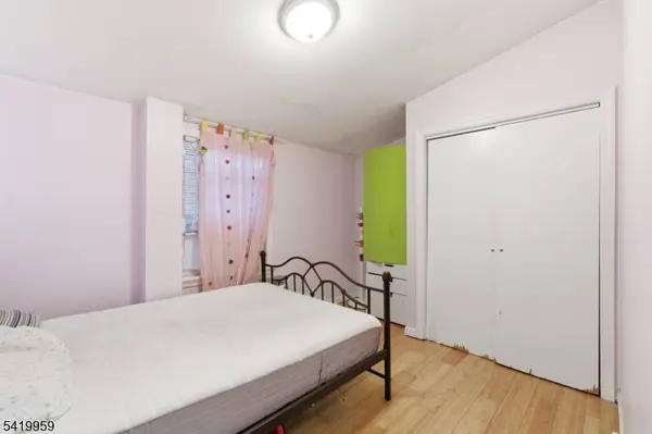 1490 Champlain Sq, Teaneck Twp., NJ 07666