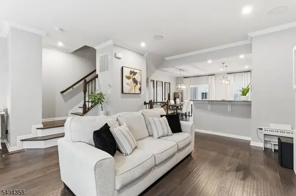 706 Bayside Ct, South Amboy City, NJ 08879