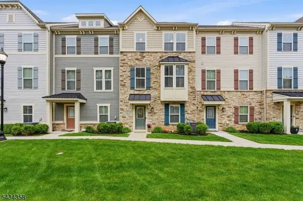 706 Bayside Ct, South Amboy City, NJ 08879