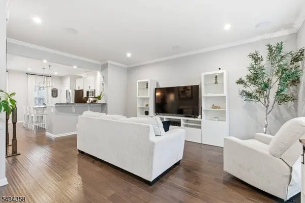 706 Bayside Ct, South Amboy City, NJ 08879