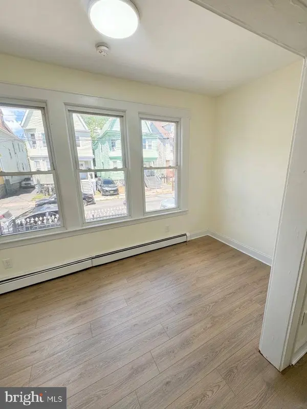 186 ISABELLA AVE #1ST FLOOR APT, Irvington, NJ 07111