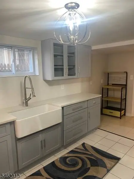 46 Grace St, Jersey City, NJ 07307