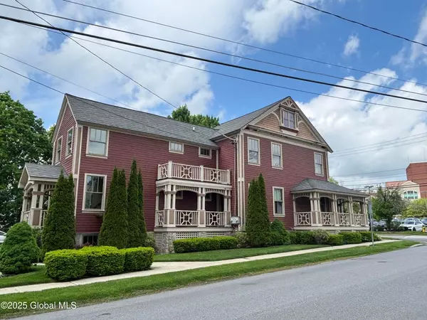 228 Church St, Saratoga Springs, NY 12866-1024