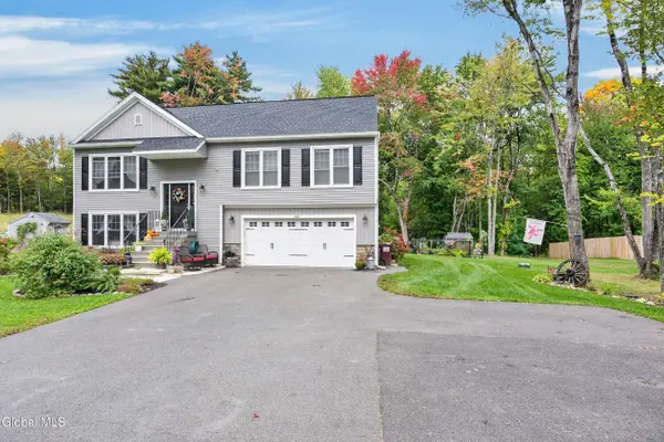 562 Ny Highway 355, Wynantskill, NY 12198