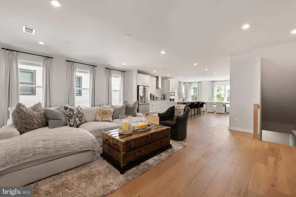 4138 LEGATO RD #50, Fairfax, VA 22033