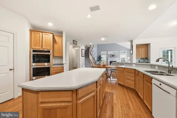 5446 LICK RIVER LN, Gainesville, VA 20155