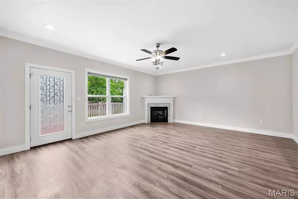 7729 Dale AVE, St Louis, MO 63117