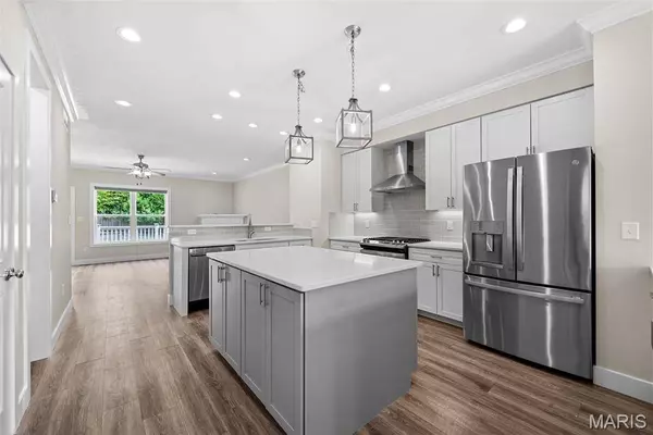 7729 Dale AVE, St Louis, MO 63117