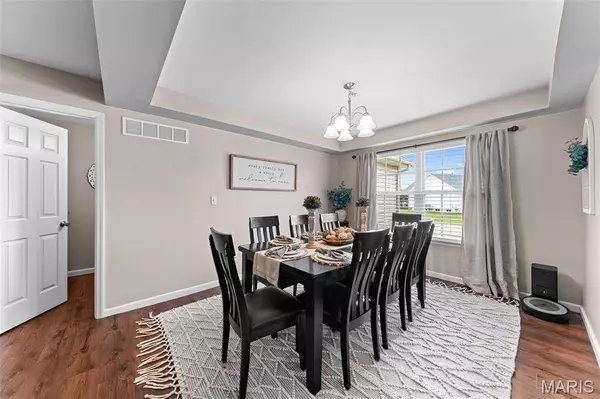 925 Appalachian DR, Wentzville, MO 63385