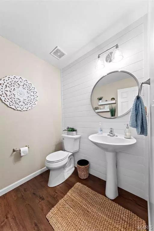 925 Appalachian DR, Wentzville, MO 63385