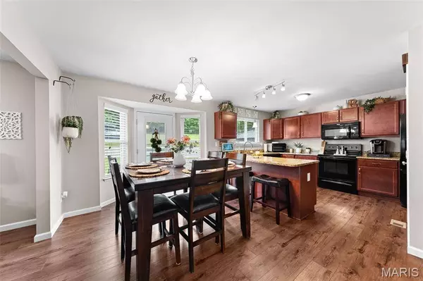 925 Appalachian DR, Wentzville, MO 63385