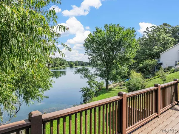 620 Indian Lake DR, Wright City, MO 63390