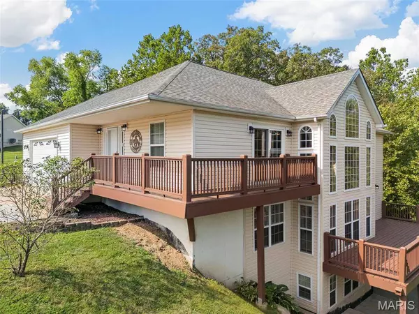 620 Indian Lake DR, Wright City, MO 63390