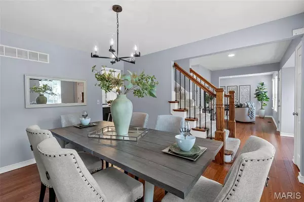 344 Mason Ridge DR, St Charles, MO 63304