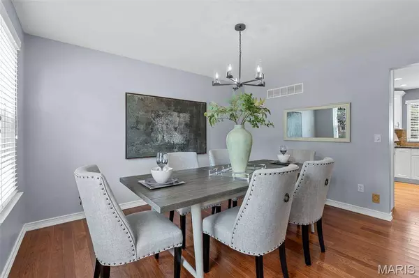 344 Mason Ridge DR, St Charles, MO 63304