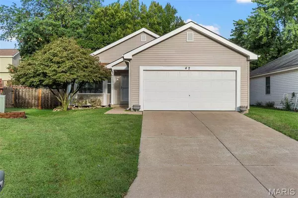 42 Kingspointe DR, O'fallon, MO 63376