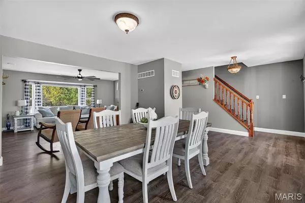 9628 Persimmon Point DR, Hillsboro, MO 63050