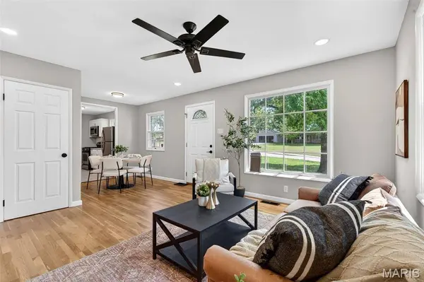 12131 McKelvey RD, Maryland Heights, MO 63043