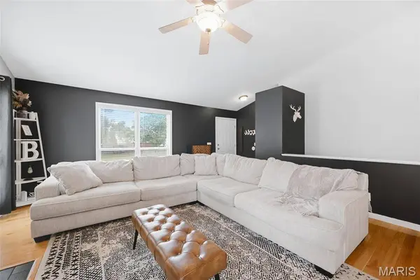6 Queensboro DR, O'fallon, MO 63376