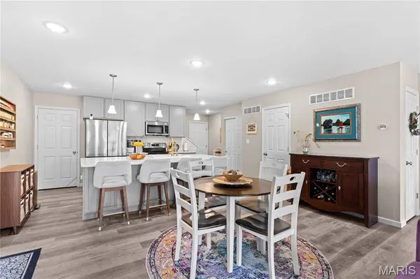 200 Tiber WAY, St Charles, MO 63301
