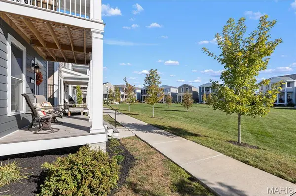 200 Tiber WAY, St Charles, MO 63301