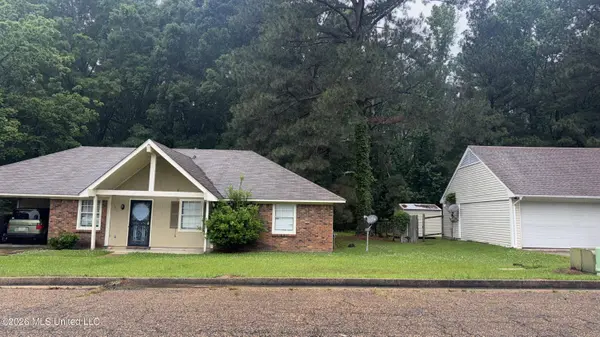 3927 Lost Lake Circle, Jackson, MS 39212