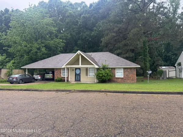3927 Lost Lake Circle, Jackson, MS 39212