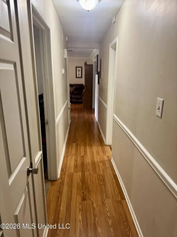 3927 Lost Lake Circle, Jackson, MS 39212