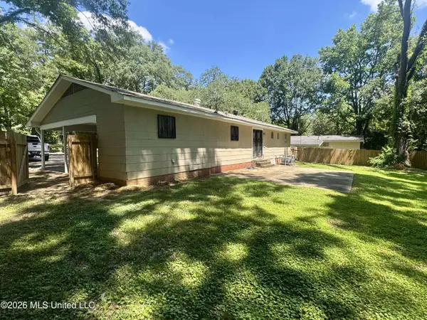 128 Colebrook Avenue, Jackson, MS 39209