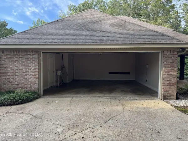 105 Walnut Circle, Vicksburg, MS 39180