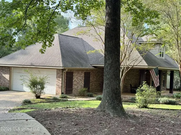 105 Walnut Circle, Vicksburg, MS 39180
