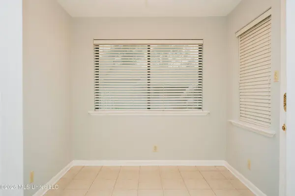 5125 Old Canton Road #201, Jackson, MS 39211