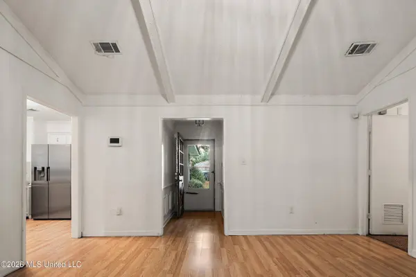 173 Thousand Oaks Circle, Jackson, MS 39212