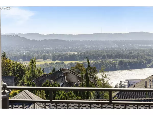 4906 NW HIGHPOINT DR, Camas, WA 98607