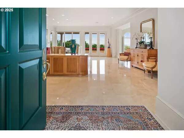 8703 SE PORTER CIR, Vancouver, WA 98664