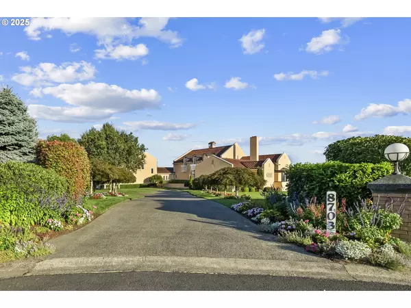 8703 SE PORTER CIR, Vancouver, WA 98664