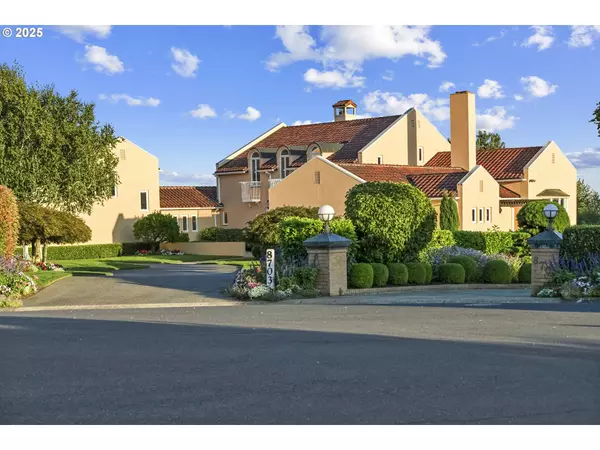 8703 SE PORTER CIR, Vancouver, WA 98664