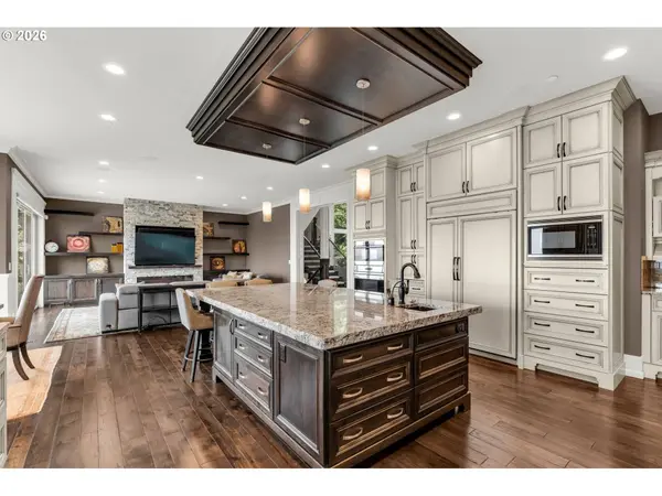 2219 NW KLICKITAT ST, Camas, WA 98607