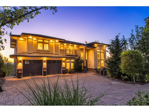 2219 NW KLICKITAT ST, Camas, WA 98607