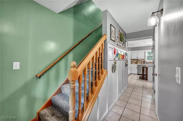 1376 Evelyn LN, Akron, OH 44306