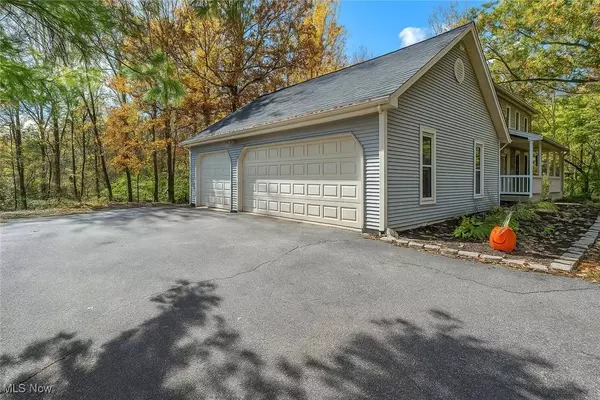 3276 Hardwood Hollow RD, Medina, OH 44256