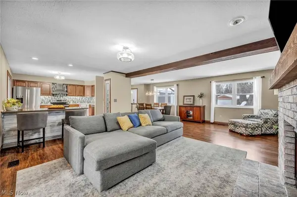 18313 Potomac DR, Strongsville, OH 44136