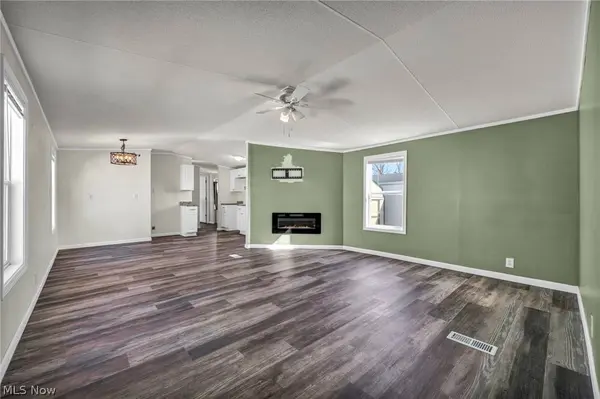 120 Sunset DR #31, Lodi, OH 44254