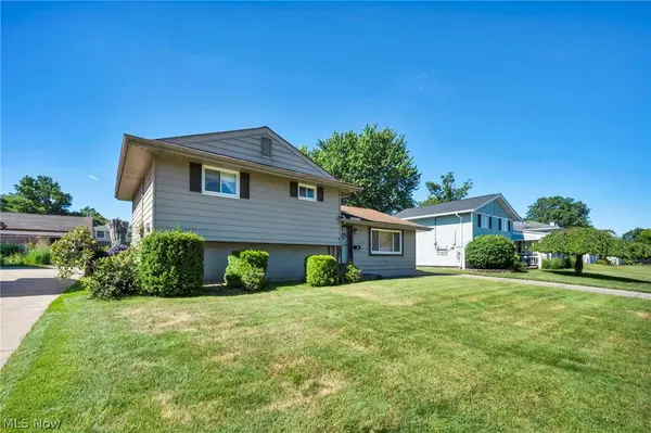 14121 Donald DR, Brook Park, OH 44142